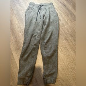 - Lululemon Scuba Sweat pants
